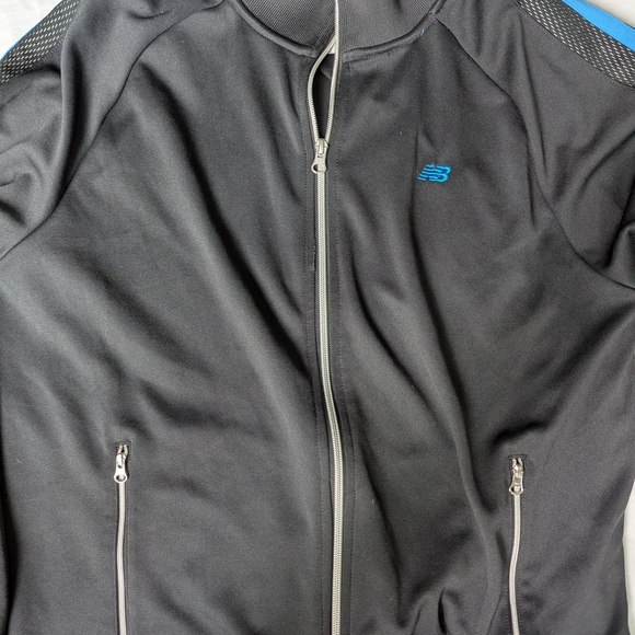New Balance Black and Blue Men's Sweatshirt - Picture 2 of 9